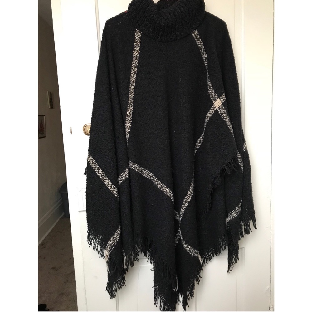 Turtle neck sweater poncho